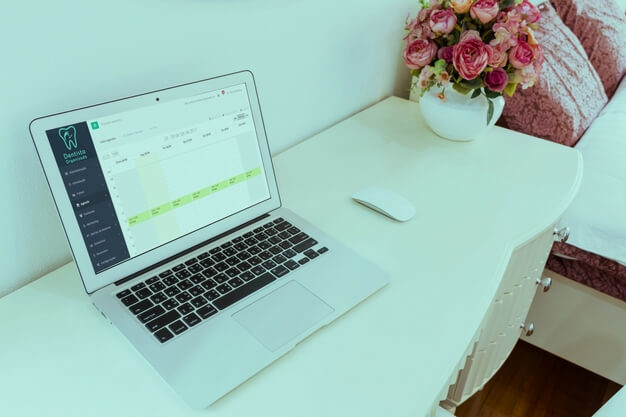 4 vantagens da agenda online para dentistas