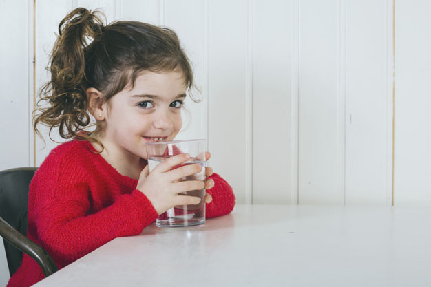 Reforce a import�ncia da �gua na sa�de bucal