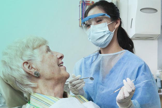 Como melhorar o atendimento a pacientes idosos - Software Dentistas, Agenda  Online, Software Odontológico