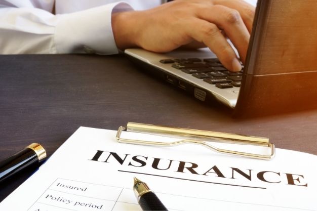 Devo contratar um seguro para meu consult�rio?